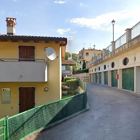 公寓 L'archetto And Gruber - Regarda Travel